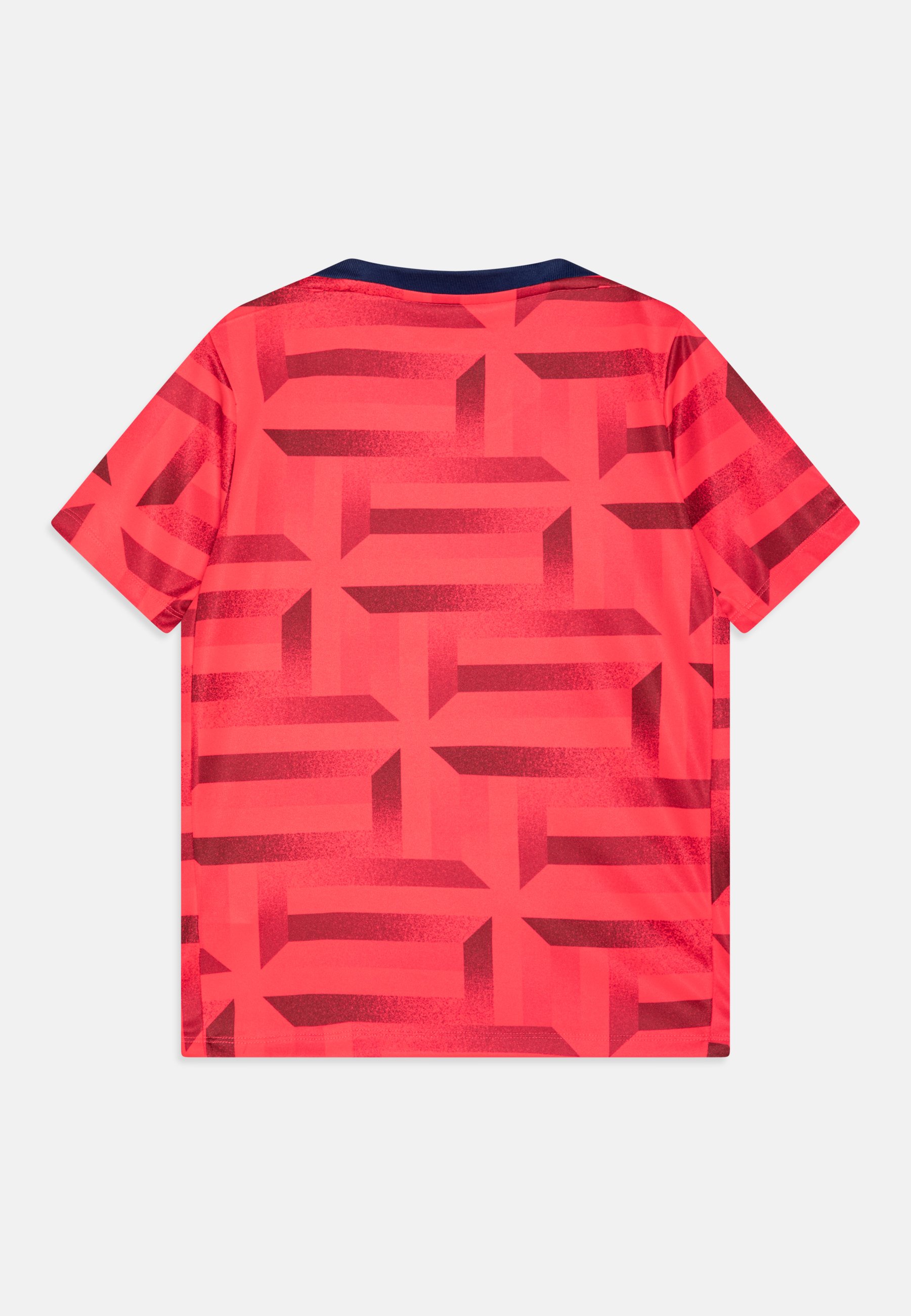 siren red nike shirt