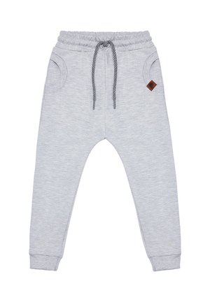 - Spodnie treningowe