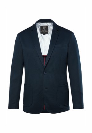 Blazer navy en tissu texturé, avec deux poches avant et une doublure à motif subtil. Présente une fermeture à un bouton et des revers structurés.