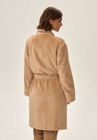 ESOTIQ JOLANDA beżowy