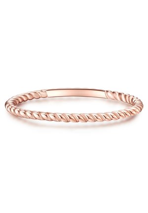 Rose gold snoet reb-armbånd med en glat rektangulær plade, vist på en hvid baggrund.