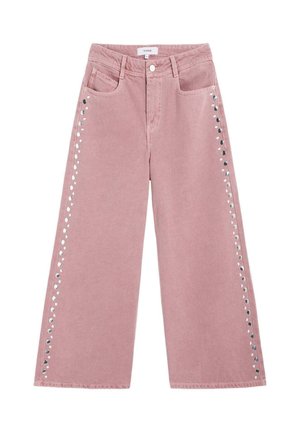 Jeans rosas de pierna ancha y cintura alta con botones delanteros, trabillas para cinturón, bolsillos y tachuelas plateadas a lo largo de las costuras laterales exteriores.