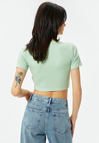 Koton SLIM FIT  zielony