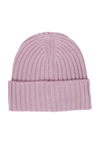 Roze gebreide beanie-muts met een geribbelde textuur, voorzien van een omgeslagen rand en verticale lijnen die een patroon op de body creëren.