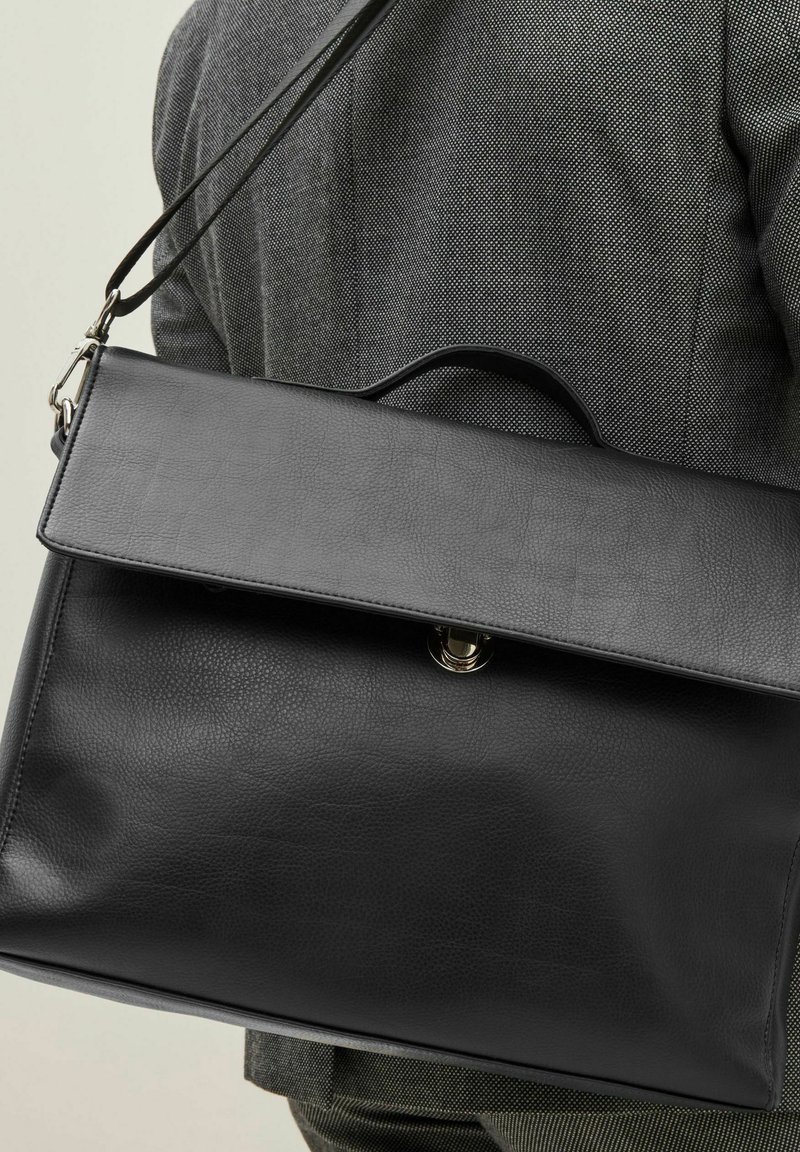 Next BRIEFCASE Briefcase black Zalando.de