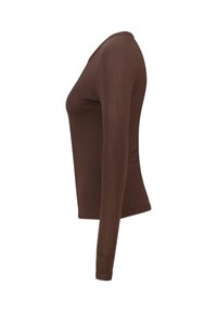 Brown long-sleeve top made of ribbed fabric. Features a fitted design with a crew neck and seamless cuffs.