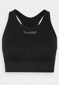 Črno športno nedrček z zadaj racerback, logotipom "hummel" sredi na prsih in širokim elastičnim trakom spodaj.