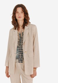 Krátký kabát - off white