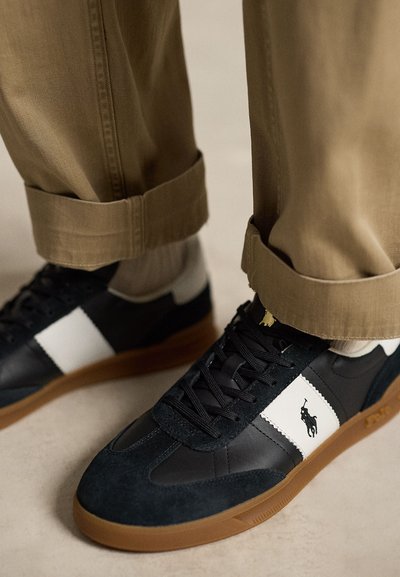 Polo Ralph Lauren HERITAGE AERA LEATHER SUEDE SNEAKER UNISEX - Sportcipő - black/white