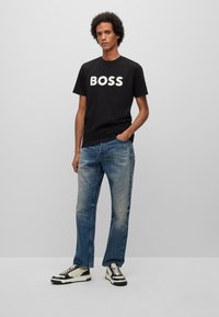 BOSS THINKING - T-shirt med print - black