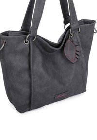 Borsa tote in finta pelle grigia con doppi manici, finiture argentate e un charm decorativo a forma di foglia con cuciture rosse e grigie.