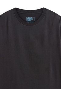 Černé tričko s krátkým rukávem a kulatým výstřihem vyrobené z bavlny, s hladkou texturou a malou nášivkou s logem "Vans" uvnitř límce.