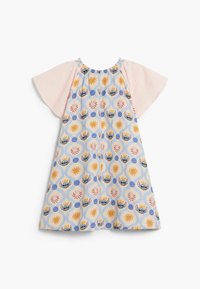 Baumwollkleid mit kurzen Ärmeln in Pink, verziert mit einem blauen und gelben Blumenmuster sowie kreisförmigen Designs und einem strukturierten Oberteil.