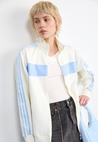 adidas Originals BLOCKED - Vetoketjullinen college - off white