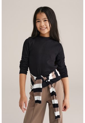 Top s dlhým rukávom - black