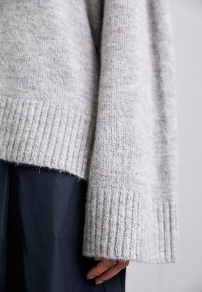 DESIGNERS REMIX VERONA SLIT - Camisola - light grey