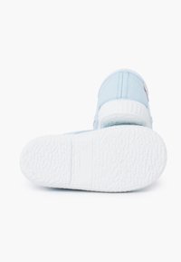 Pisamonas Zapatillas - celeste