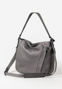 Graue Leder-Schultertasche mit strukturiertem Finish, im lässigen Design, mit verstellbarem Tragegurt und einem seitlichen Reißverschlussfach.