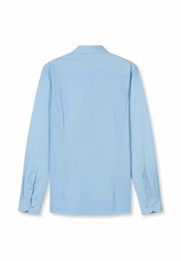 Blaues Langarmhemd mit Knopfkragen, das eine dezente Textur, Schulternähte und Knopfakzente an der Manschette aufweist.