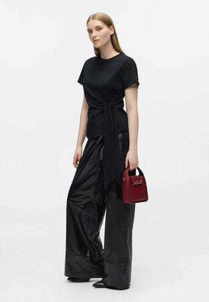 KARL LAGERFELD, KARL LAGERFELD CROSSBODY SIGNATURE SMALL HOBO - Bolso de mano - dark cherry