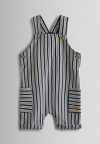 Modré a biele pruhované bavlnené nohavice na traky s drevenými gombíkmi, dvoma prednými vreckami a malým vyšívaným detailom žirafy.