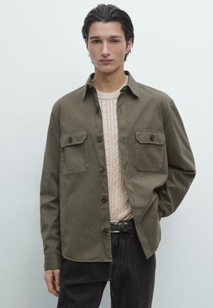 OVER WITH POCKETS - Shirt - dark green
