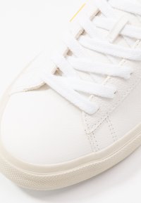 Veja CAMPO - Sapatilhas - extra white/tonic