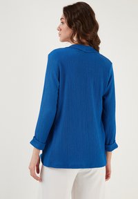 LELA REGULAR FIT - Kofta - royal blue