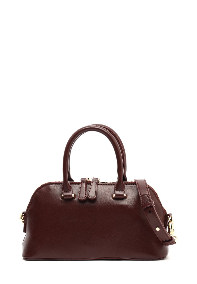 Sac à main en cuir bourgogne avec doubles poignées supérieures, bandoulière amovible, accents en métal doré et une forme arrondie. Fermeture éclair.