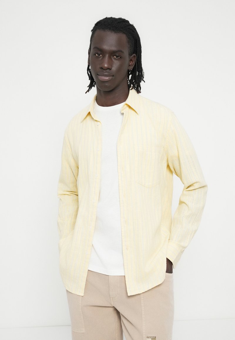 Tommy Jeans JAIMIE PANELLED TWILL RELAXED TROUSERS - Kalhoty - gulf sand
