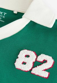 Next REGULAR FIT BOXY VARSITY - T-shirt med print - green