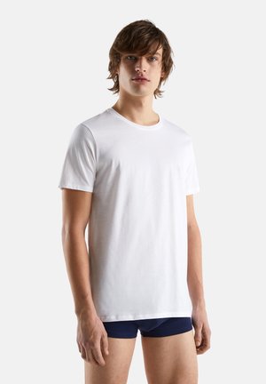 United Colors of Benetton, Unterhemd/-shirt - white