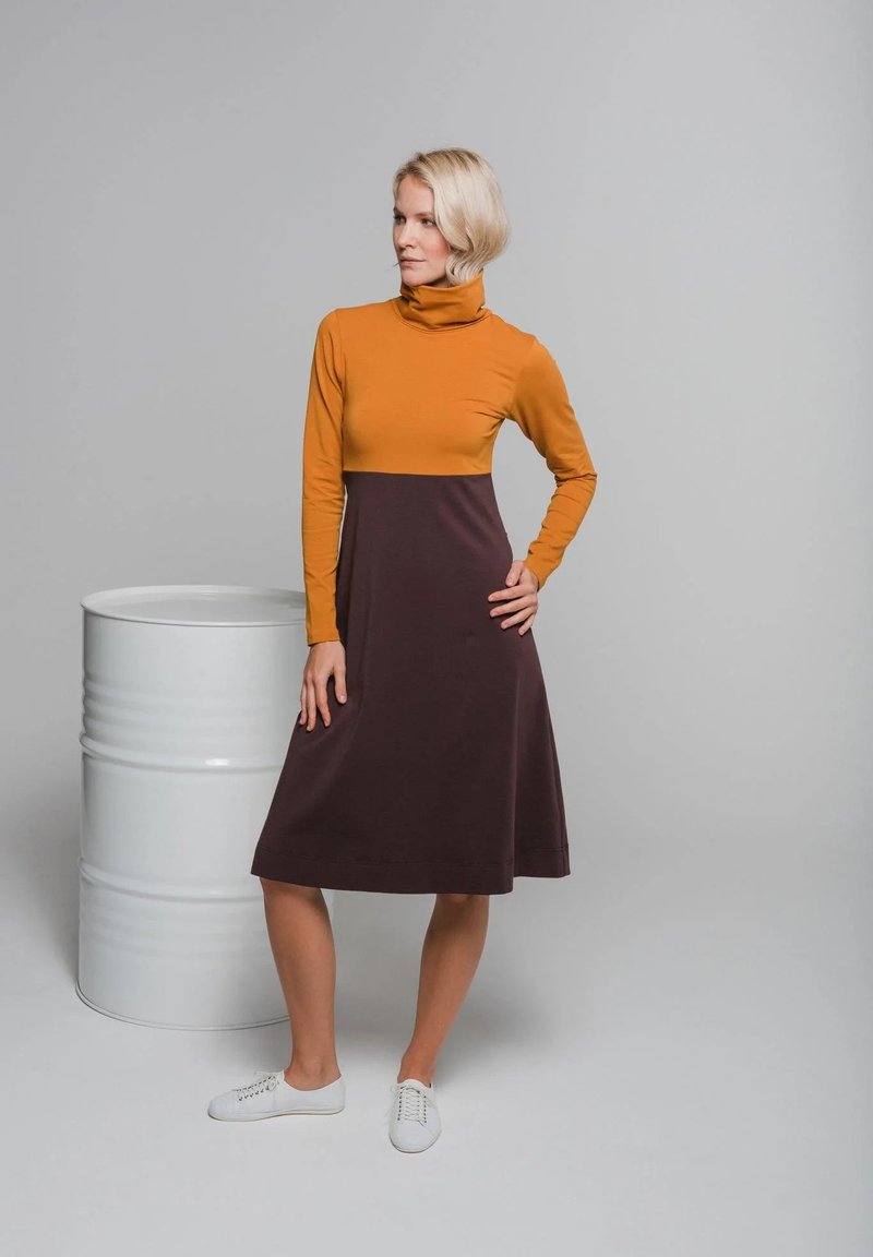 Damen Freizeitkleider | NON+ Jerseykleid mustard brown/senf - JU64924 Damen Freizeitkleider | NON+ Jerseykleid mustard brown/senf - JU64924