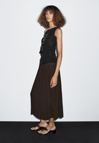 Massimo Dutti PLEATED MIDI - A-lijn rok - dark brown