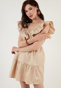 LELA REGULAR FIT - Rochie de zi - beige