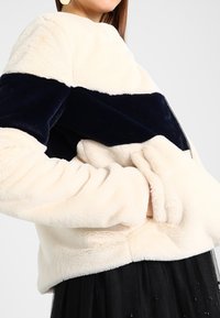Object Vinterjakker - off-white