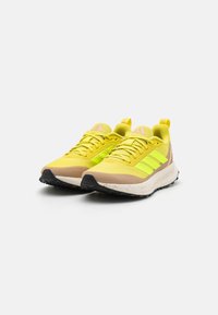 adidas Performance FALCON 5 - Laufschuh Trail - pure sulfur/lucid lemon/warm sandstone