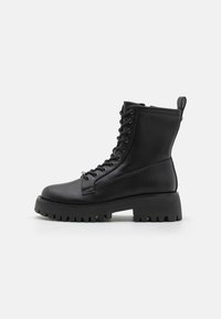 Steve Madden DAYTON - Gležnjače s platformom - black