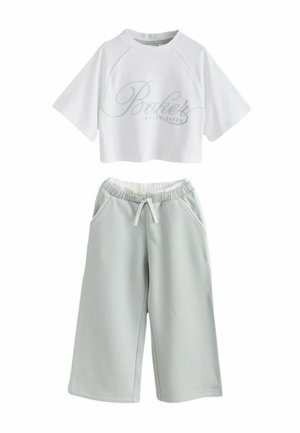 Baker by Ted Baker REGULAR FIT - GREEN BOXY T-SHIRT & CONTRAST WAISTBAND TROUSERS SET 2 - Pantaloni de trening - green