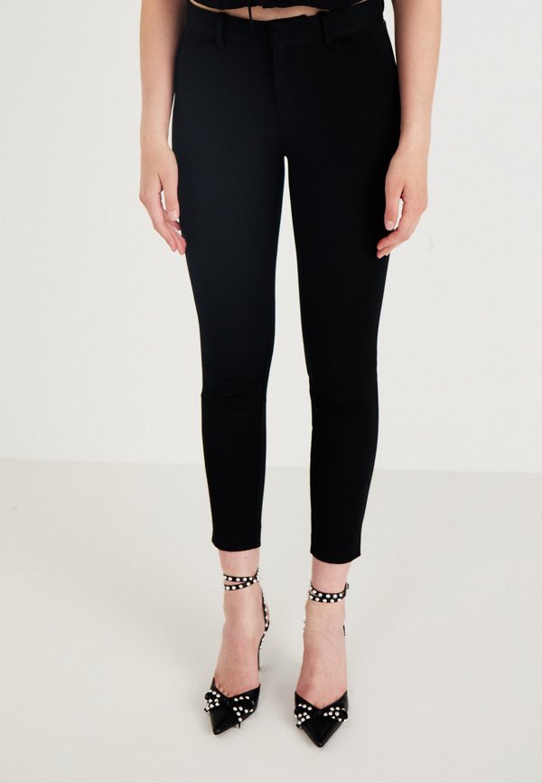 SKINNY ANKLE - Trousers