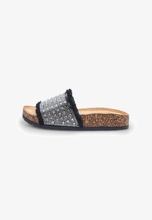 Korkplatform slide sandal med en overdel af sorte og sølvfarvede perler, der har frynseaccenter og en tekstureret sål til godt greb.