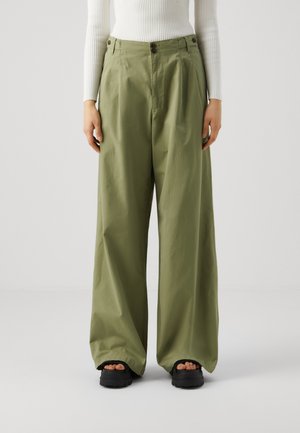 ONLETTIE PLEAT WIDE  - Trousers - oil green