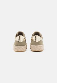 Tamaris Sneakers - sage