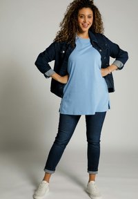 Ulla Popken PLUS SIZE SHORT SLEEVE TEE  - Basic T-shirt - wasserfallblau