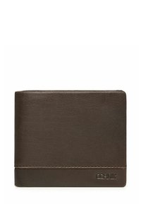 Brązowy skórzany portfel o fakturowanej powierzchni, z designem na dwa skrzydła i kontrastowym przeszyciem. Posiada tłoczone logo w dolnym rogu.