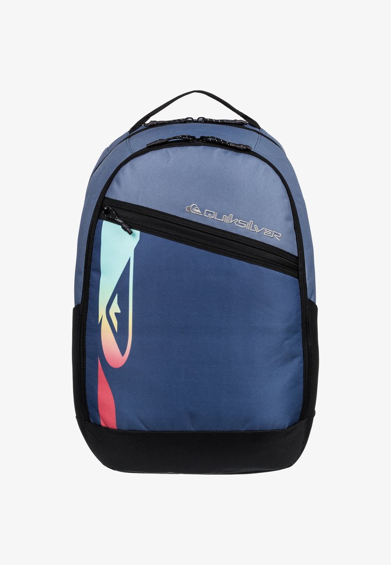 Niebieski i czarny plecak z wyraźną przednią kieszenią na zamek, logo Quiksilver oraz kolorowym wzorem graficznym z czerwonymi i turkusowymi akcentami.