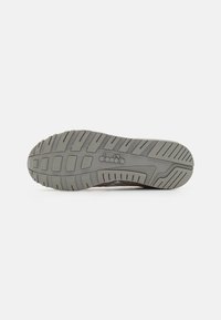 Diadora N902 UNISEX - Trainers - coffee bean/cloud cream