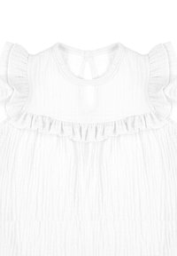 Biała sukienka z falbankowymi rękawami i okrągłym dekoltem. Wykonana z teksturowanej tkaniny w pionowe paski, z zapięciem na guziki z tyłu.