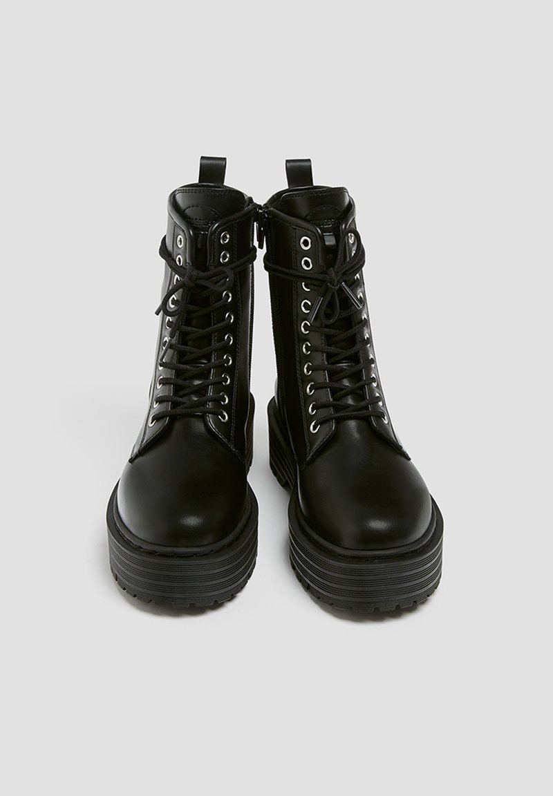 Pull Bear Schnurstiefelette Black Schwarz Zalando De