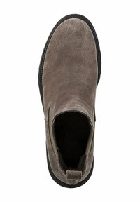 Botte de cheville en daim gris avec des panneaux latéraux en élasthanne, bout rond et semelle en caoutchouc noir. Inclut une sangle à l'arrière pour un enfilage facile.